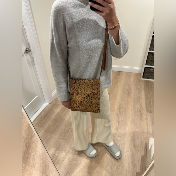 NWOT Madewell Leopard Calf Hair Crossbody Bag - Picture 6 of 6